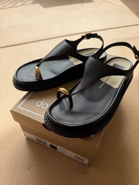 Brand new in box Dolce Vita Black Leather Toe-Ring Slingback Sandals